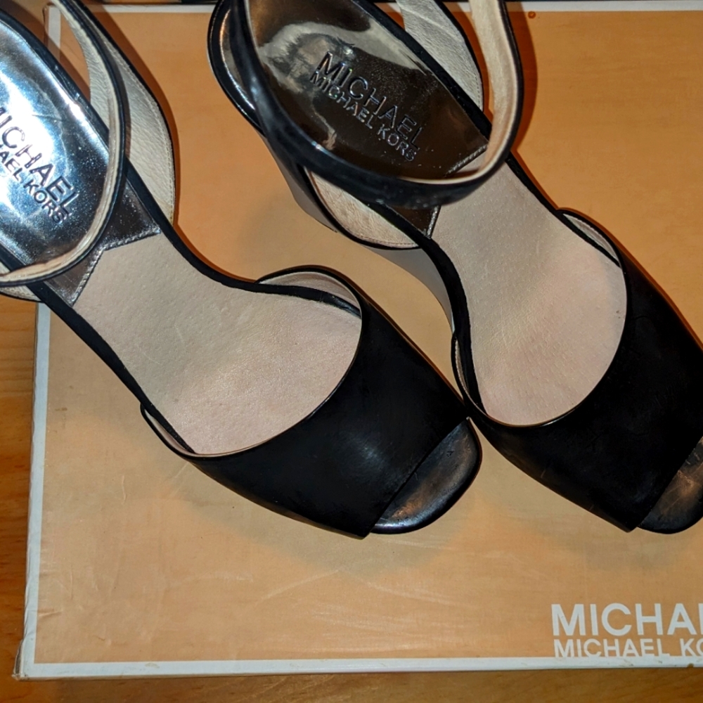 Michael Kors black and white wedge leather sandal